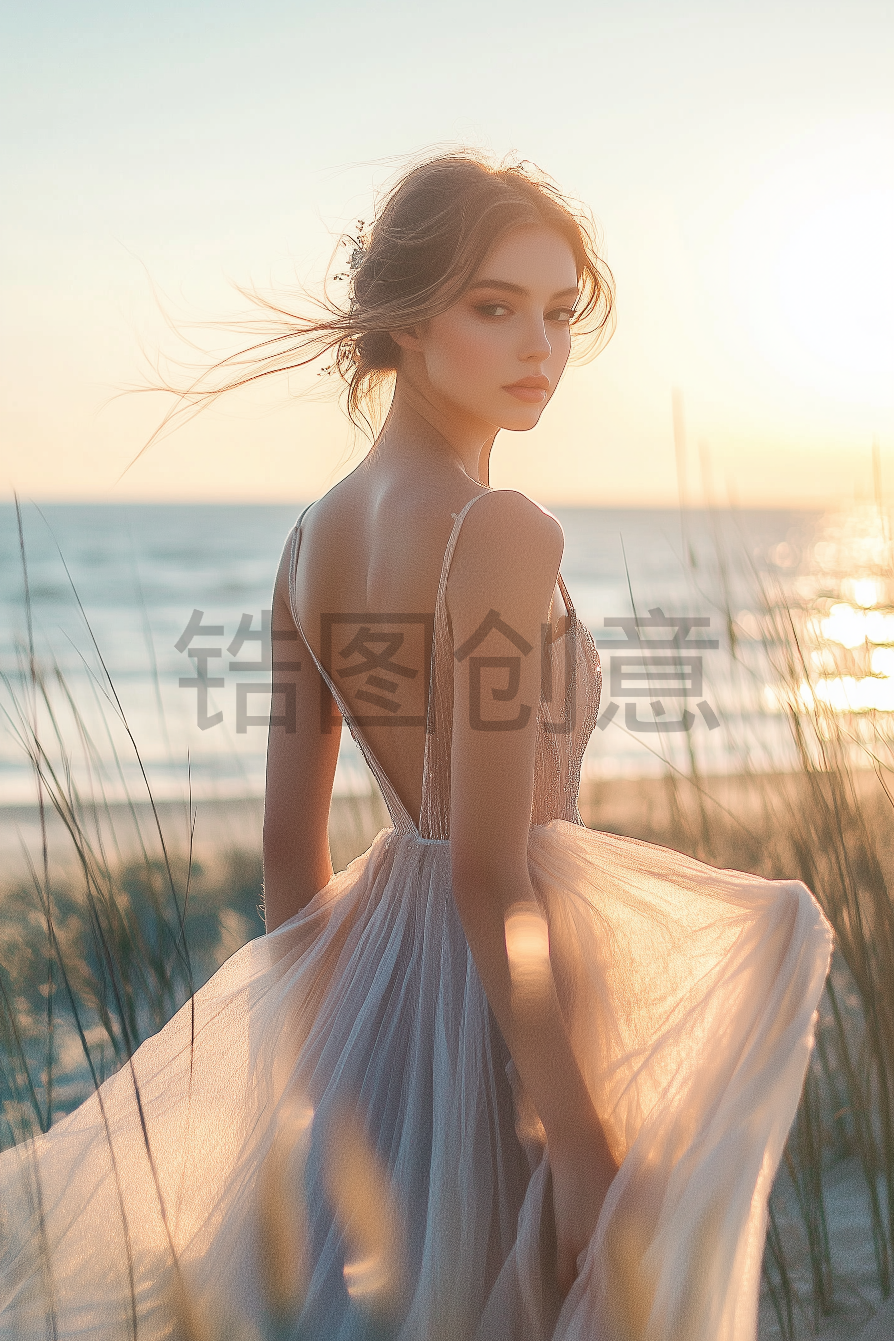 定设网-穿着优雅飘逸裙子美丽国外女人海边度假照片