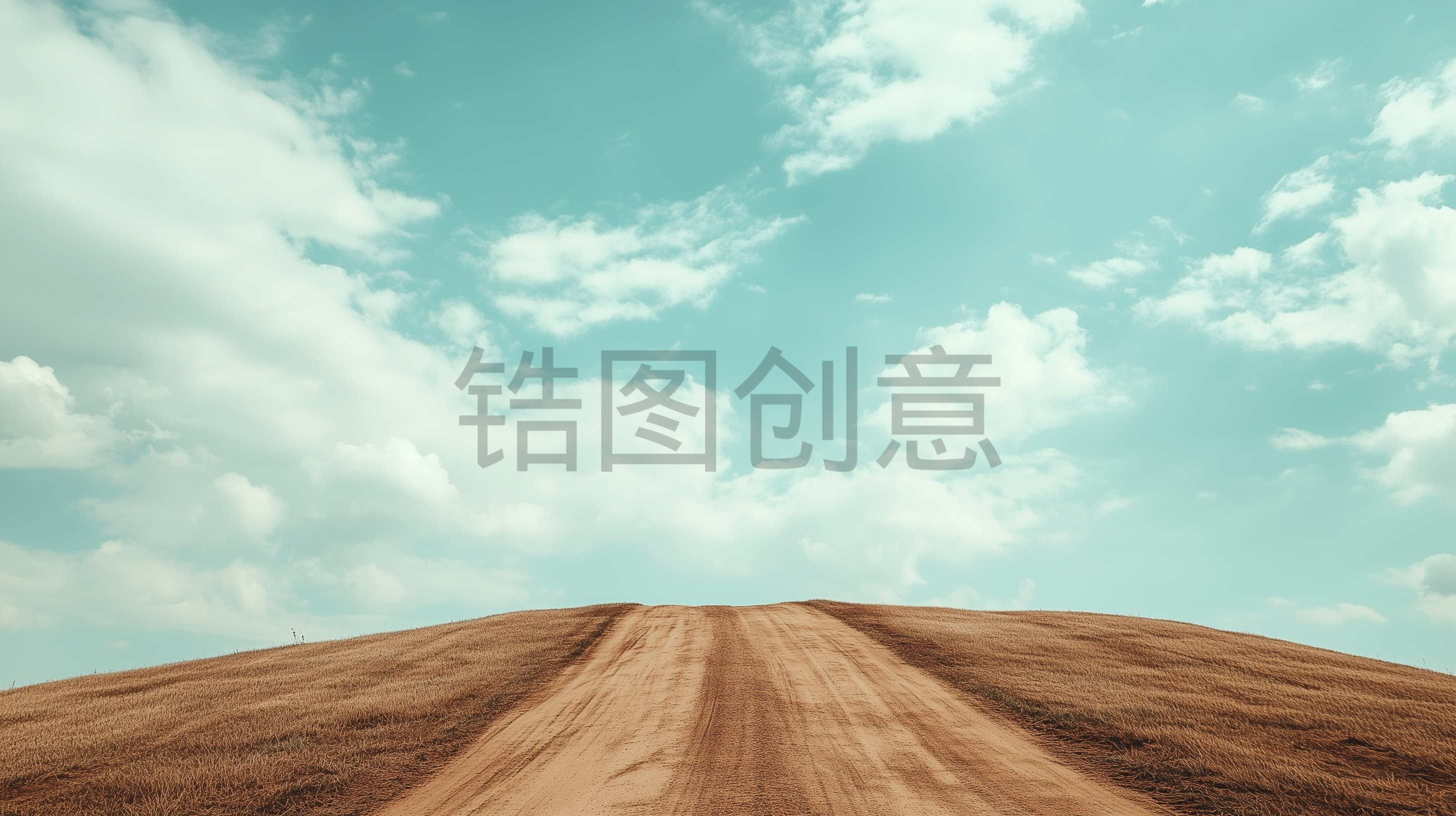 直耸云层山路意境汽车广告背景